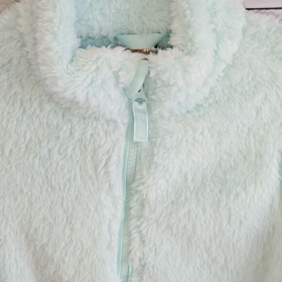 Girl's Fuzzy Pullover Jacket Coat Top - Picture 2 of 5